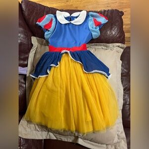 Taylor Joelle Snow White Dress Size 10